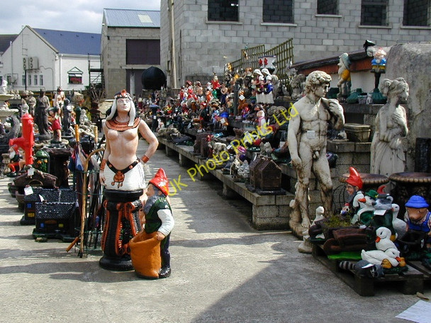 Photo 6"x4" Amazing shop in Lifford Lifford\/H3398 c2003 P1