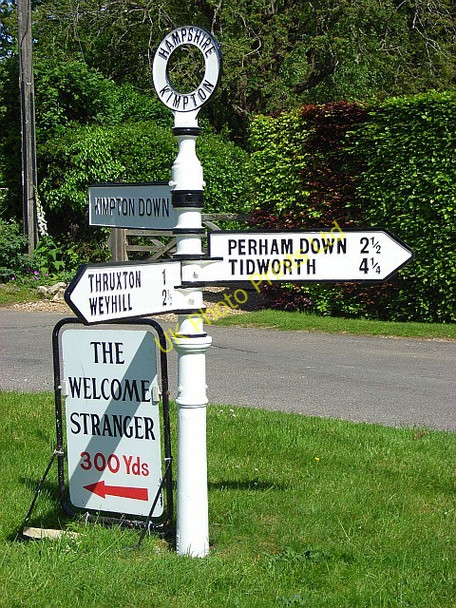Photo 6"x4" Signpost, Kimpton Kimpton\/SU2846 c2007