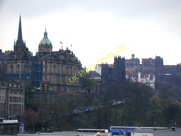 Photo 6"x4" View from above Waverley Station towards the castle Edinburgh c2005