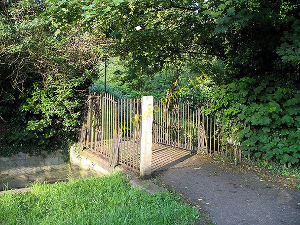 Photo 6"x4" Bridge over Mutton Brook Hendon\/TQ2389 c2007 P1