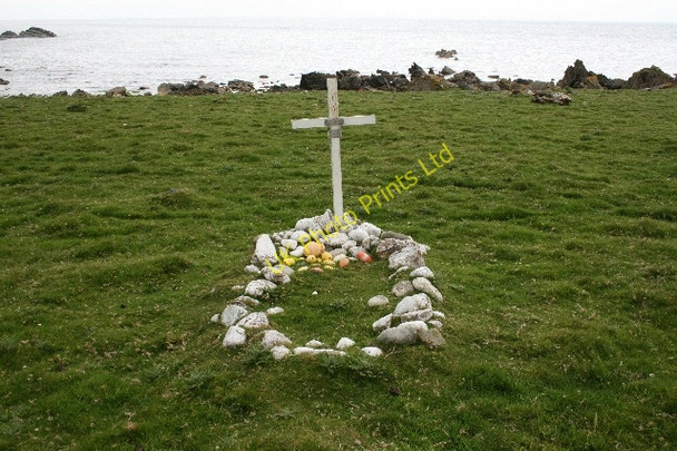 Photo 6"x4" Sailors Grave, Innean Glen. Earadale Point c2007