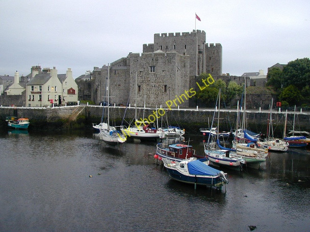 Photo 6"x4" Castle Rushen, and Castle Arms Hotel (Gluepot), Castletown Castletown\/SC2667 c2007