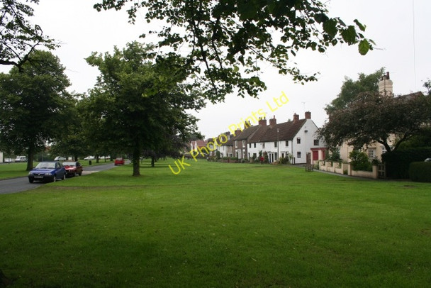 Photo 6"x4" Romanby Village Green Northallerton c2007