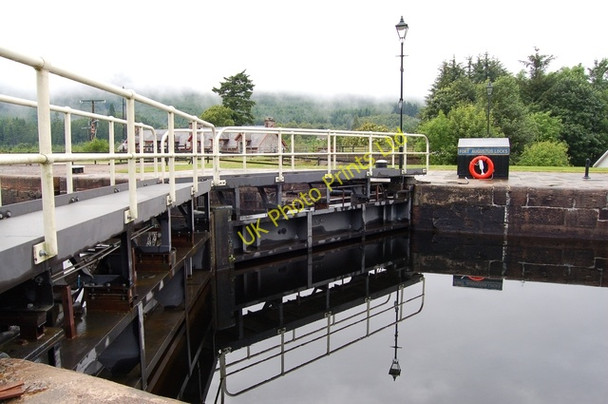 Photo 6"x4" Caledonian Canal at Fort Augustus Fort Augustus c2007