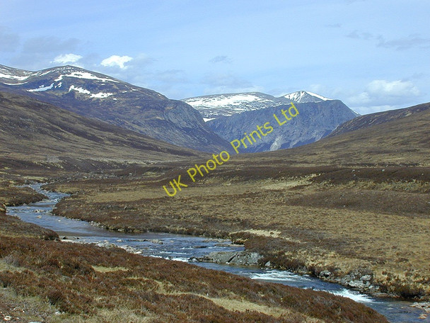 Photo 6"x4" Approaching the hills along the Dee Cairn Geldie c2005