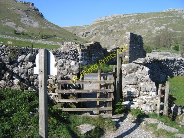 Photo 6"x4" Near Janet's Foss Malham\/SD9062 c2007