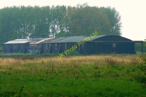 Photo 6"x4" Disused hangar, Yatesbury Yatesbury c2007