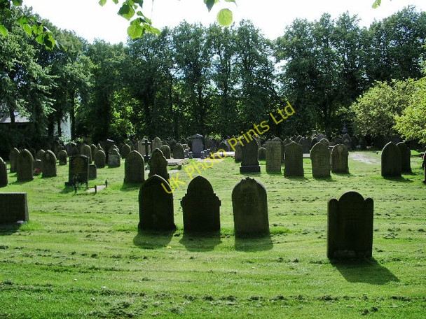 Photo 6"x4" Graveyard, St Peter and St Paul's Church, Ormskirk Ormskirk c2007