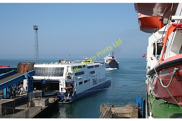 Photo 6"x4" Port of Larne Ballylumford c2007