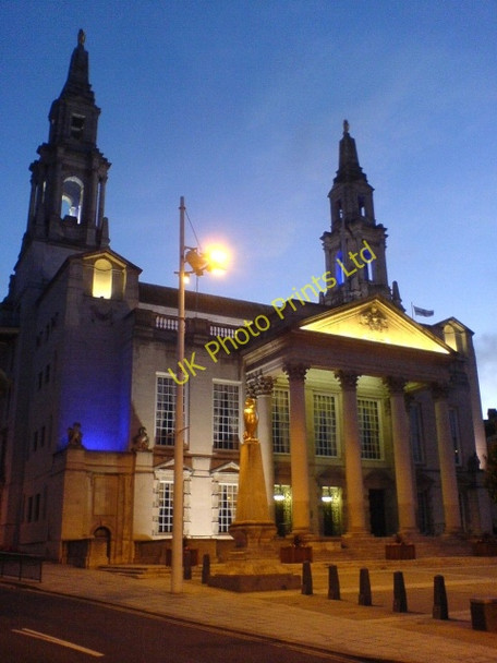 Photo 6"x4" Leeds Civic Hall - Early Morning. Leeds\/SE3034 c2007