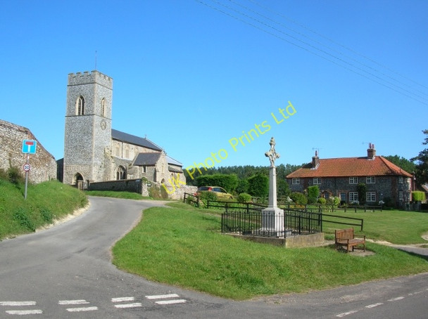 Photo 6"x4" Wighton Church Copy's Green c2007