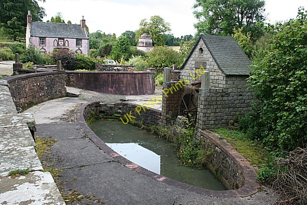 Photo 6"x4" Mystery Structure Turriff c2007