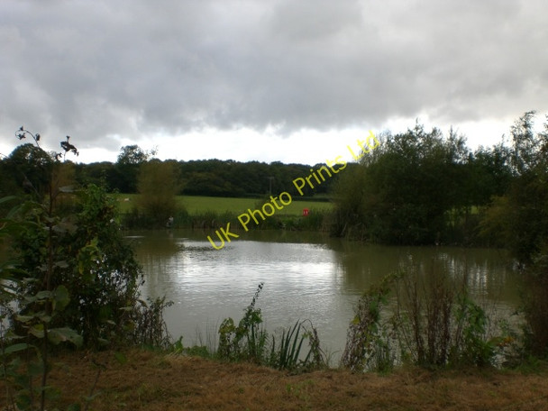 Photo 6"x4" Match Pond At Summers Ponds Barns Green c2007