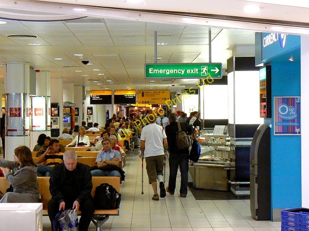 Photo 6"x4" Inside Terminal 2 London Heathrow airport Hatton\/TQ0975 c2007