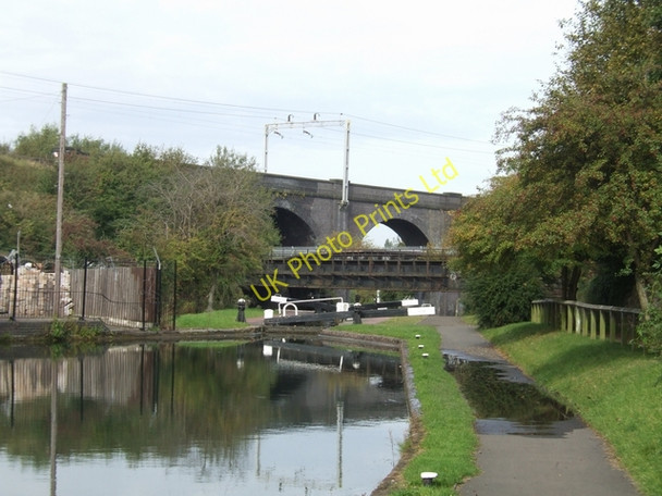 Photo 6"x4" Lock 11 and GWR bridge Wolverhampton c2007