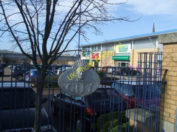 Photo 6"x4" St John's Retail Park Wolverhampton c2007