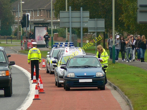 Photo 6"x4" Police checkpoint, Queens Drive, Swindon (3) Swindon\/SU1685 c2007