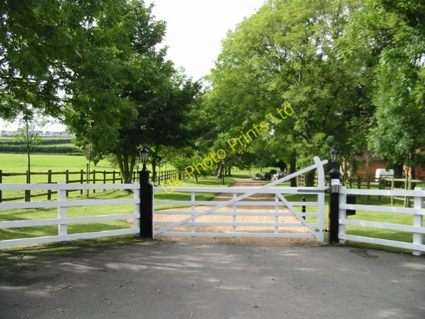 Photo 6"x4" Entrance to Cold Harbour House Ileden c2007