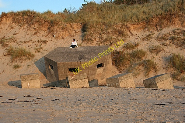 Photo 6"x4" Pillbox and Tank Traps Burghead c2007