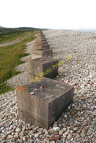 Photo 6"x4" Tank Traps Kingston\/NJ3365 c2007 P2