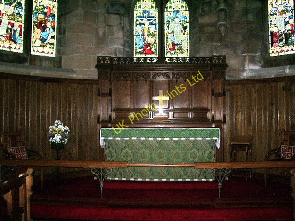 Photo 6"x4" St John's Church, Bassenthwaite, Altar Chapel\/NY2231 c2007