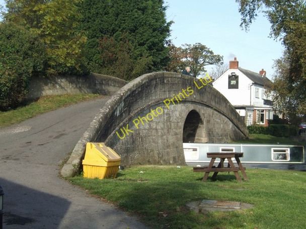 Photo 6"x4" Canal junction and Junction Inn Norbury Junction c2007