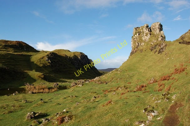 Photo 6"x4" Below Castle Ewen Uig\/NG3963 c2007