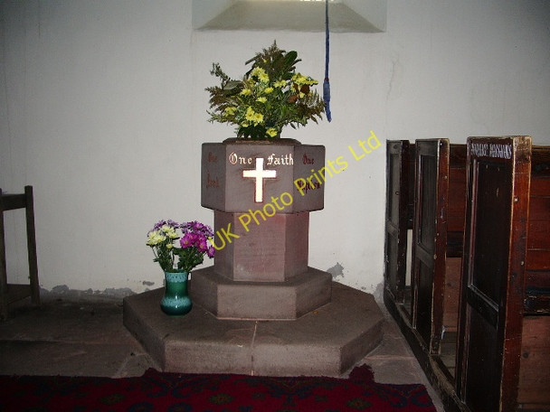 Photo 6"x4" St Paul's Church, Causewayhead, Font Calvo c2007