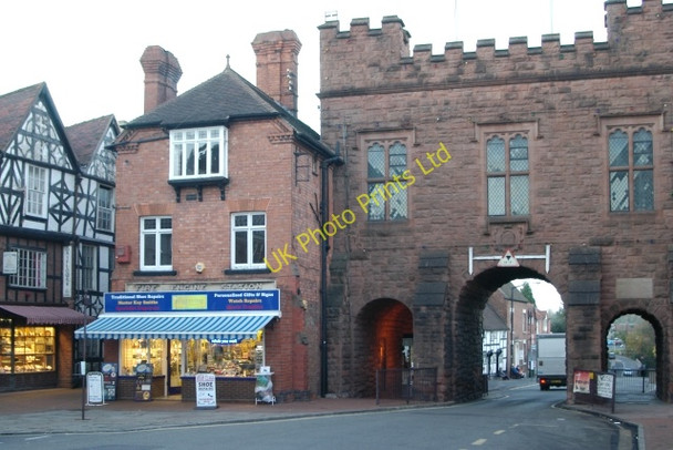 Photo 6"x4" Bridgnorth old fire station and Archway Bridgnorth c2007