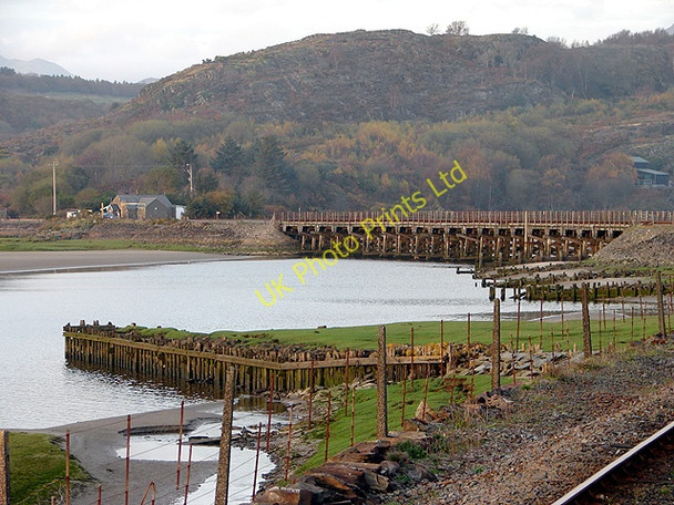 Photo 6"x4" View northwards from Llandecwyn station Penrhyndeudraeth c2007