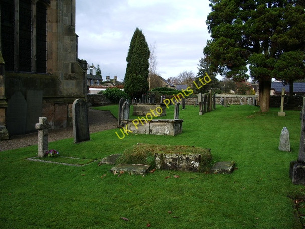 Photo 6"x4" The Parish Church of St Margaret, Hornby, Graveyard Hornby\/SD5868 c2007