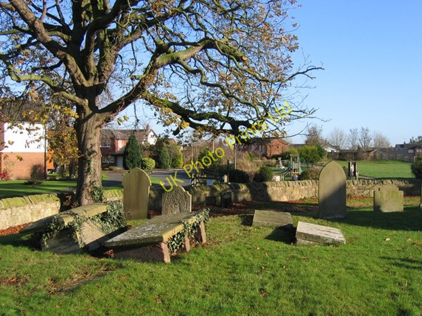Photo 6"x4" Graveyard at Dodleston St Mary Dodleston c2007 P1