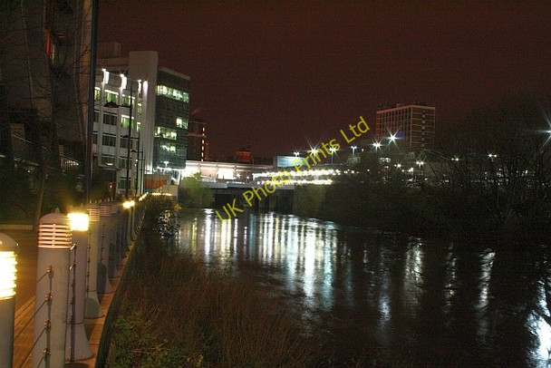 Photo 6"x4" River Aire at Night Leeds\/SE3034 c2007