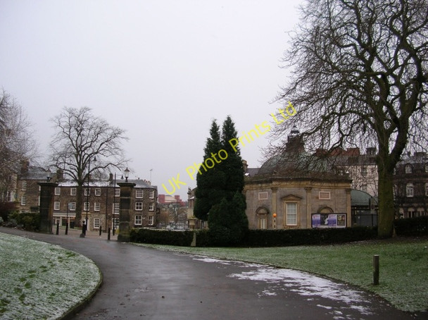 Photo 6"x4" Entrance to the Valley Gardens Harrogate c2008