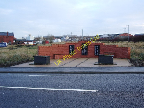 Photo 6"x4" Moorfield Colliery Memorial Clayton-Le-Moors c2008