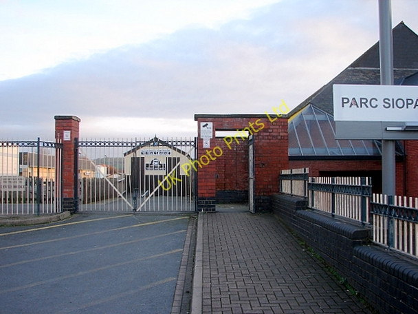 Photo 6"x4" Vale of Rheidol Railway entrance Aberystwyth c2008