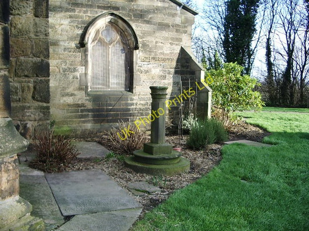 Photo 6"x4" St Mary's Parish Church, Penwortham, Sundial Preston\/SD5329 c2008