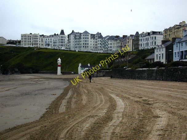Photo 6"x4" Port Erin, beach and seafront buildings Port Erin c2007