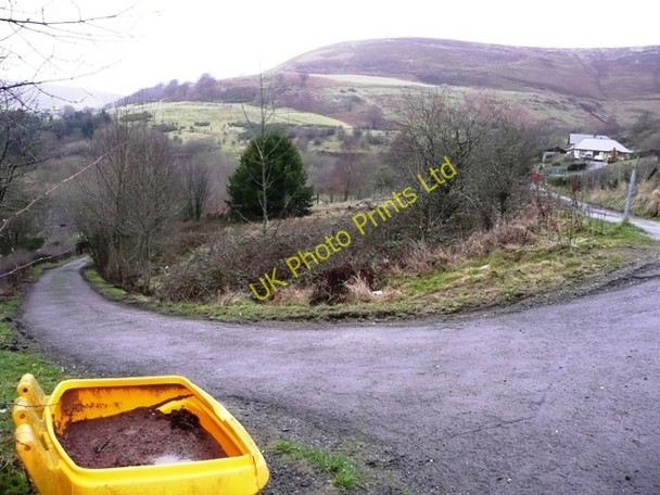 Photo 6"x4" Top end of Abertillery Abertillery\/Abertyleri c2008