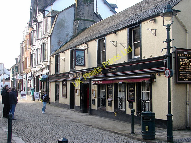 Photo 6"x4" The Ben Nevis pub Fort William\/An Gearasdan c2008