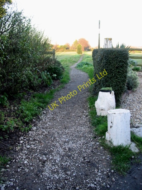 Photo 6"x4" Looking E along path from Church Street Gore\/TR3055 c2008