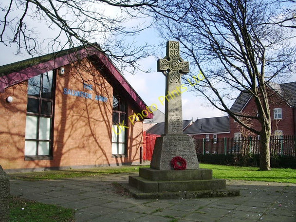 Photo 6"x4" War Memorial at Salvation Army Hall, Bury Bury\/SD8010 c2008