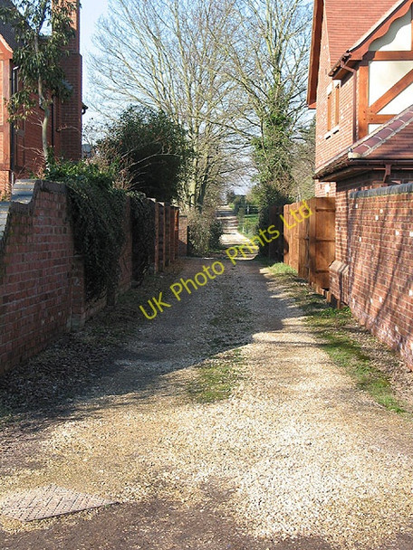 Photo 6"x4" Single track driveway, Hartpury Ashleworth c2008