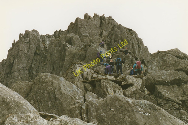 Photo 6"x4" Traffic jam on Bristly Ridge Cwm Tryfan c1996