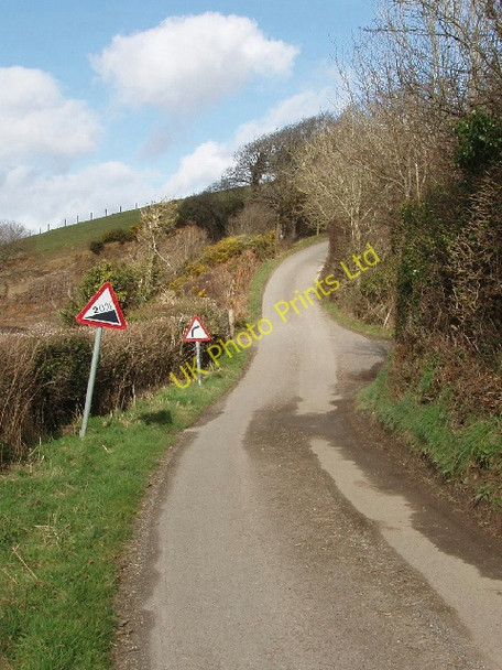Photo 6"x4" Sign shows steep hill up towards Little Dinnicombe Jacobstow c2008