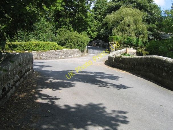 Photo 6"x4" Hanlith Bridge and the gates to Hanlith Hall Kirkby Malham c2007