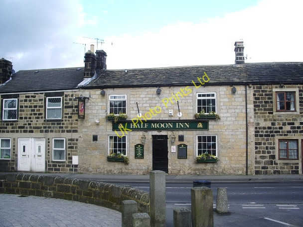 Photo 6"x4" Half Moon Inn, Main Street, Pool-in-Wharfedale Pool\/SE2445 c2008