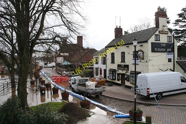 Photo 6"x4" Minor Flood Barrier Upton upon Severn c2008