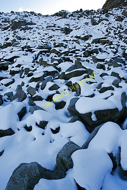 Photo 6"x4" Craigenlow Quarry: Black and White Old Kinnernie c2008