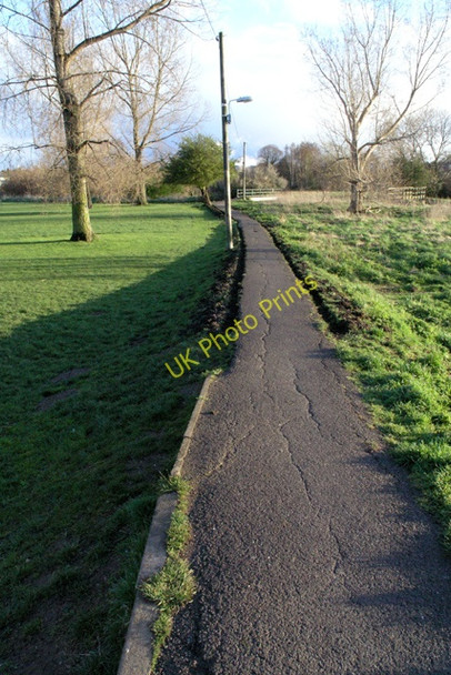 Photo 6"x4" Path across Manor Farm Park Long Eaton c2008